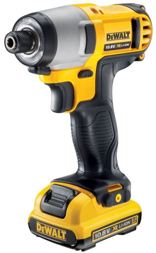 Llave de impacto inalámbrica DeWALT DCF815D2